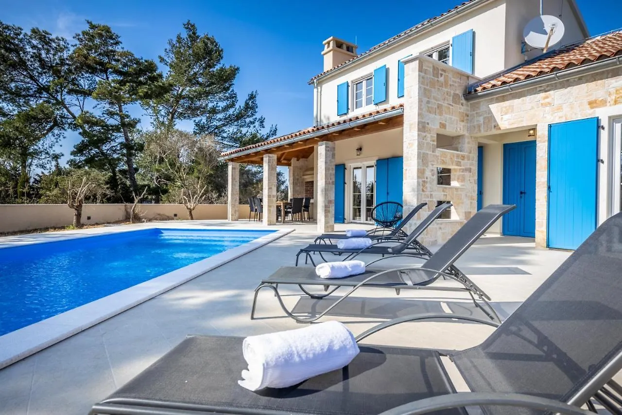 Villa Mediterra Prima Nin