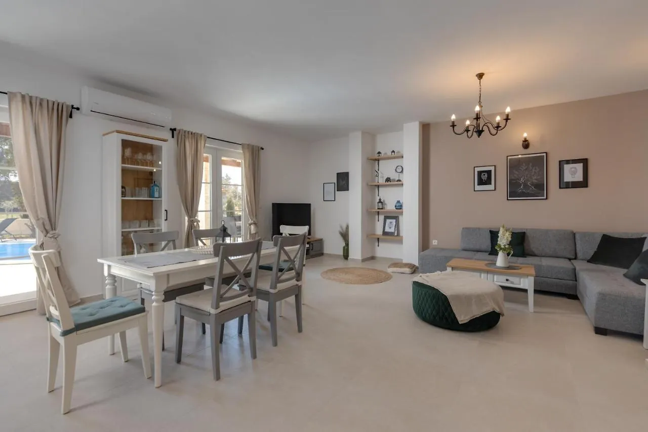 Villa Mediterra Prima Nin 0*,