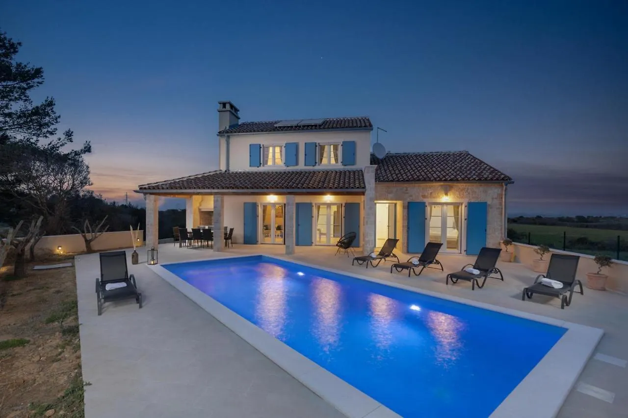 Villa Mediterra Prima Nin